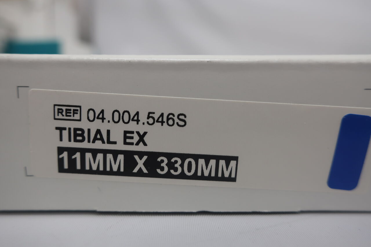 04.004.546S - SYNTHES - 11mm ti cannulated tibial nail-ex/330mm-sterile, (BOX/1) - ( Expiry Date: 2029-12-31 )