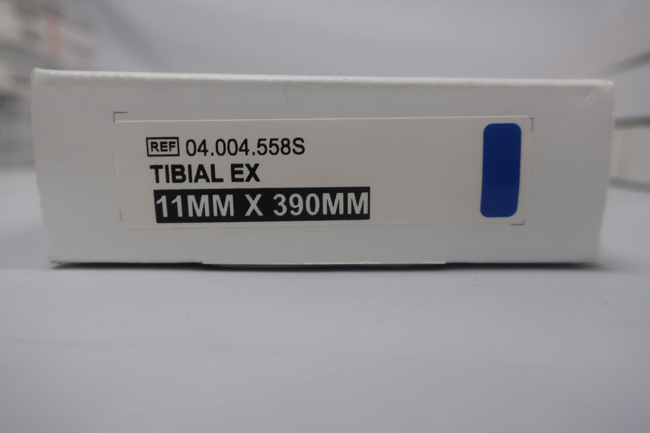04.004.558S - SYNTHES - 11mm ti cannulated tibial nail-ex/390mm-sterile , (BOX/1) - ( Expiry Date: 2027-06-30 )