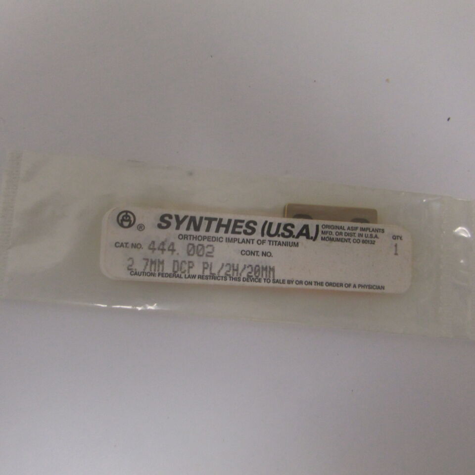 444.002 - SYNTHES - 2.7mm dcp pl/2h/20mm, () - ( Expiry Date: EACH )