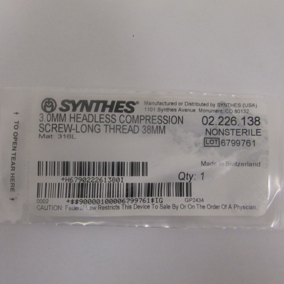 02.226.138 - SYNTHES - 3.0mm headless compression screwlong thread 38mm, () - ( Expiry Date: EACH )