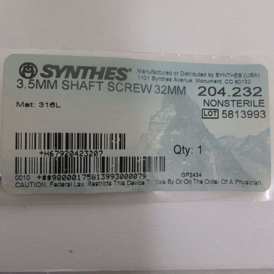 204.232 - SYNTHES - 3.5mm shaft screw 32mm, () - ( Expiry Date: EACH )