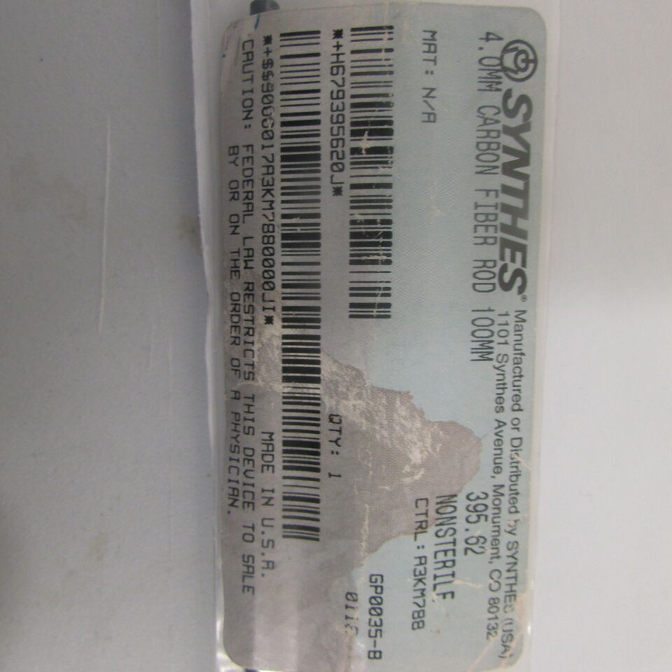 395.62 - SYNTHES - 4.0mm carbon fiber rod 100mm, () - ( Expiry Date: EACH )