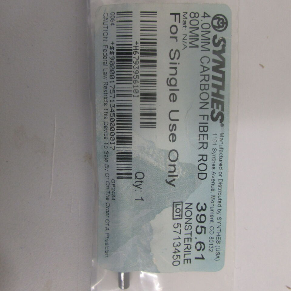 395.61 - SYNTHES - 4.0mm carbon fiber rod 80mm, () - ( Expiry Date: EACH )