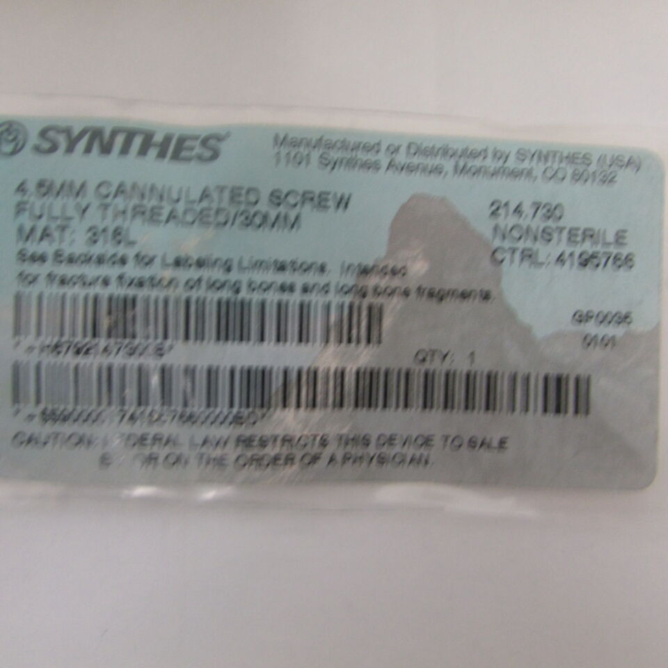 214.73 - SYNTHES - 4.5mm cannulated screw fully threaded 30mm, () - ( Expiry Date: EACH )