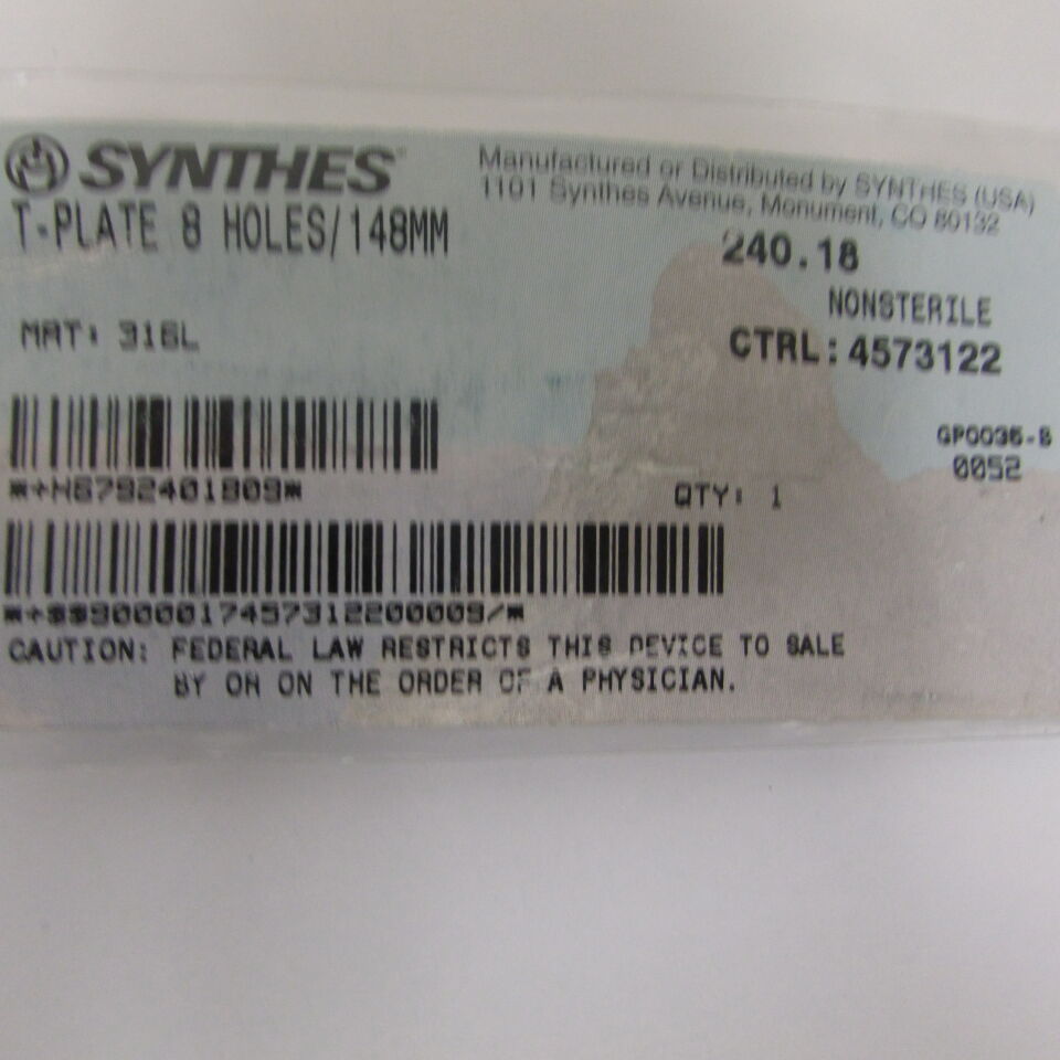 240.18 - SYNTHES - t-plate 8 holes/148mm, () - ( Expiry Date: EACH )