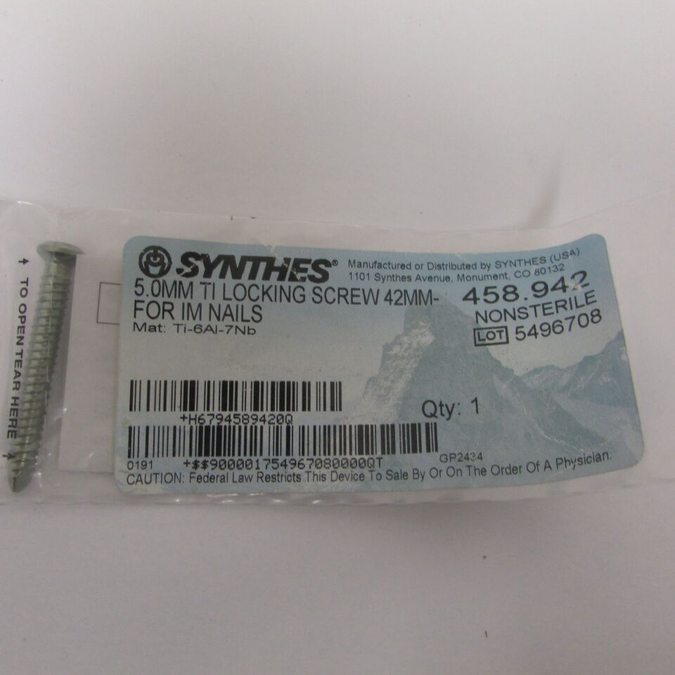 458.942 - SYNTHES - 5.0mm ti locking screw for im nails, 42mm, () - ( Expiry Date: EACH )