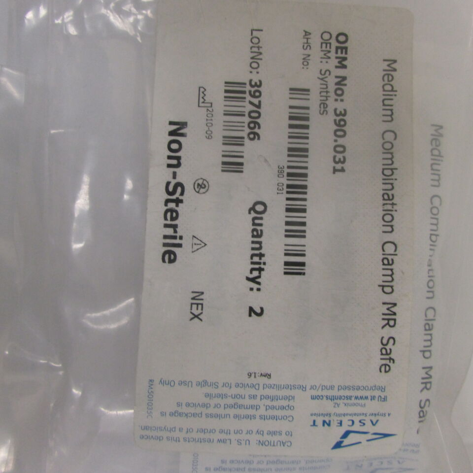 390.031 - SYNTHES - medium combination clamp, 2ea., () - ( Expiry Date: EACH )