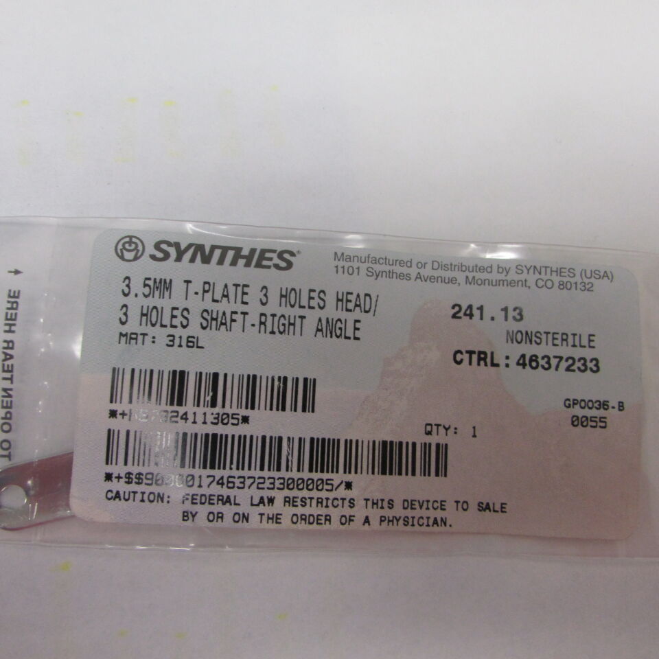 241.13 - SYNTHES - t-plate 3 holes head/3 holes shaft/50mm-right, () - ( Expiry Date: EACH )