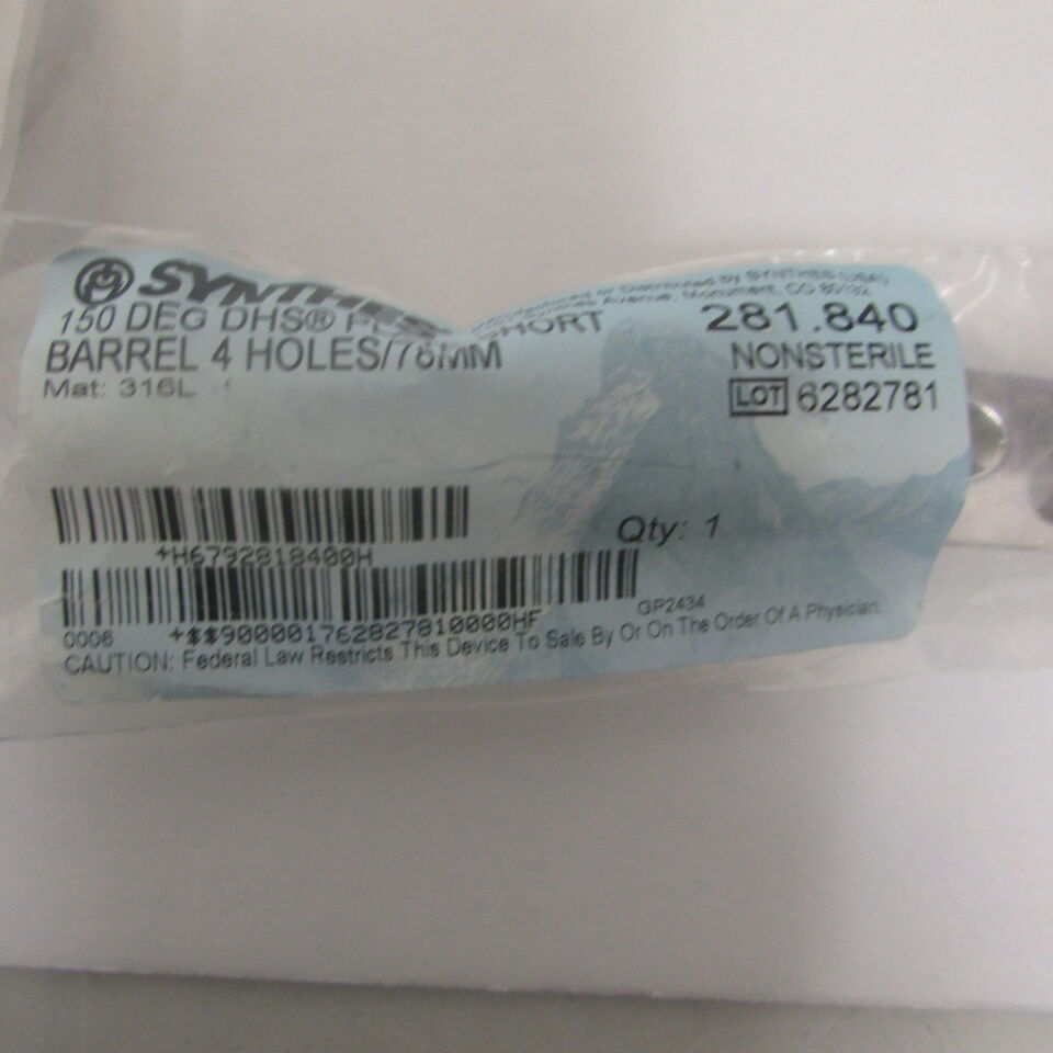 281.84 - SYNTHES - 150 deg dhs plate-short barrel 4 holes/78mm, () - ( Expiry Date: EACH )