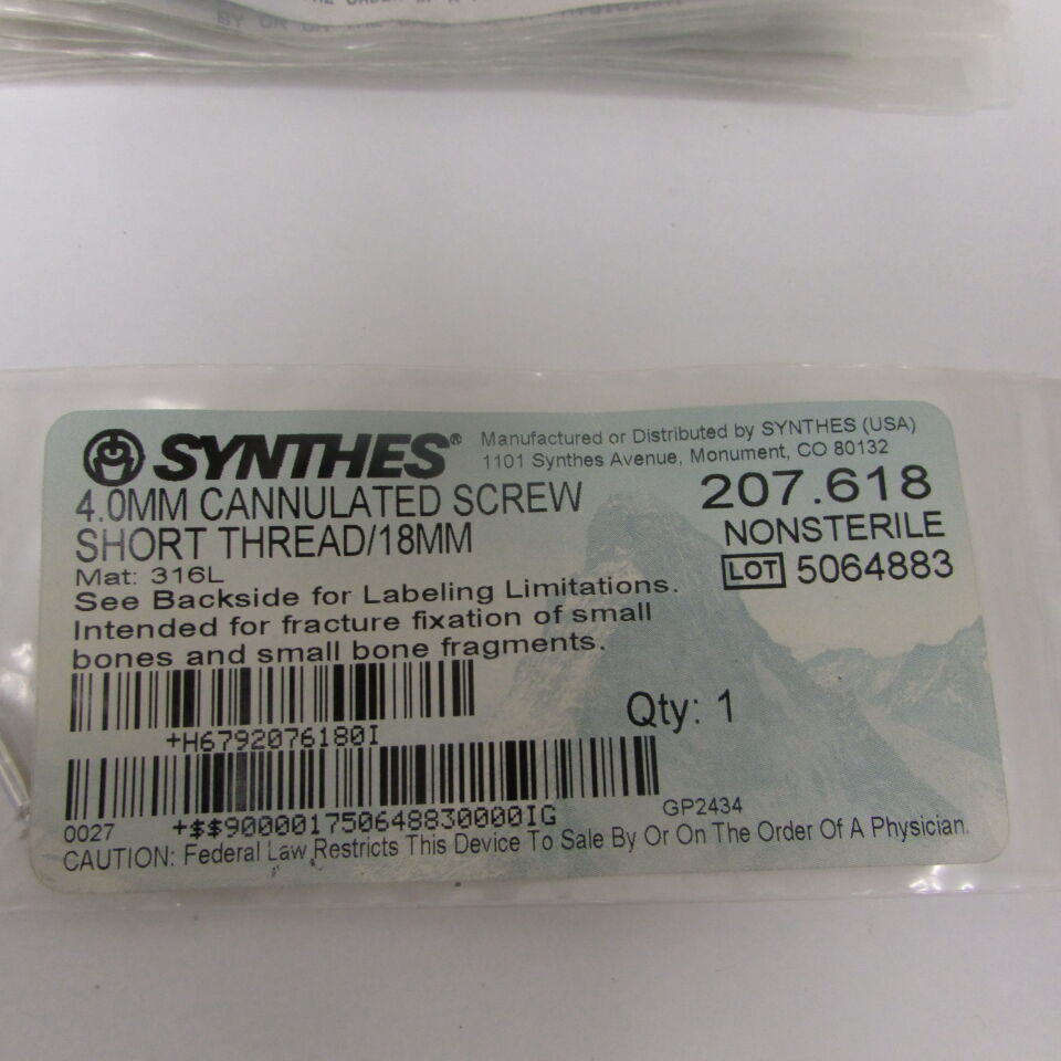 207.618 - SYNTHES - 4.0mm cannulated screw short thread/18mm, () - ( Expiry Date: EACH )