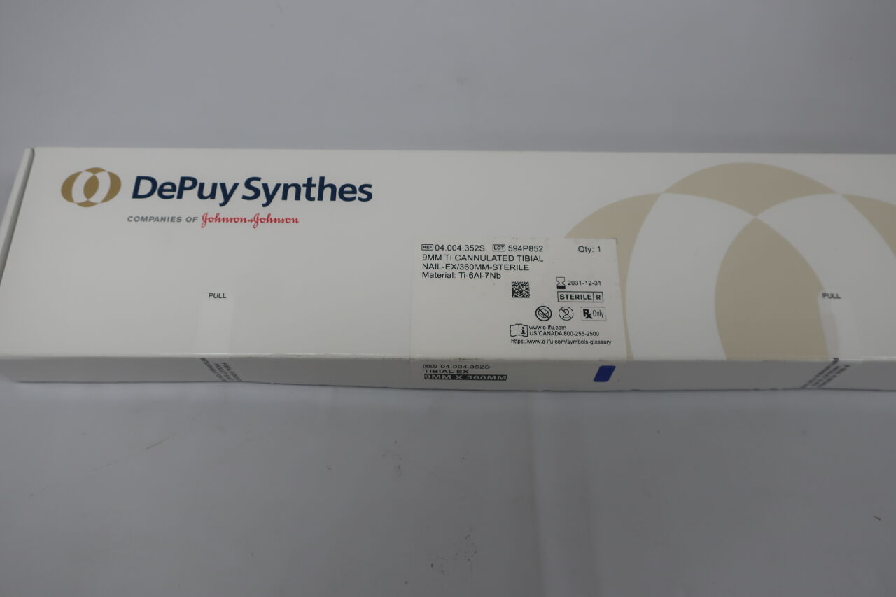 04.004.352S - SYNTHES - EXPert Nail 9MM TI CANNULATED TIBIAL NAIL-EX/360MM-STERILE, (box/1) - ( Expiry Date: 2031-12-31 )