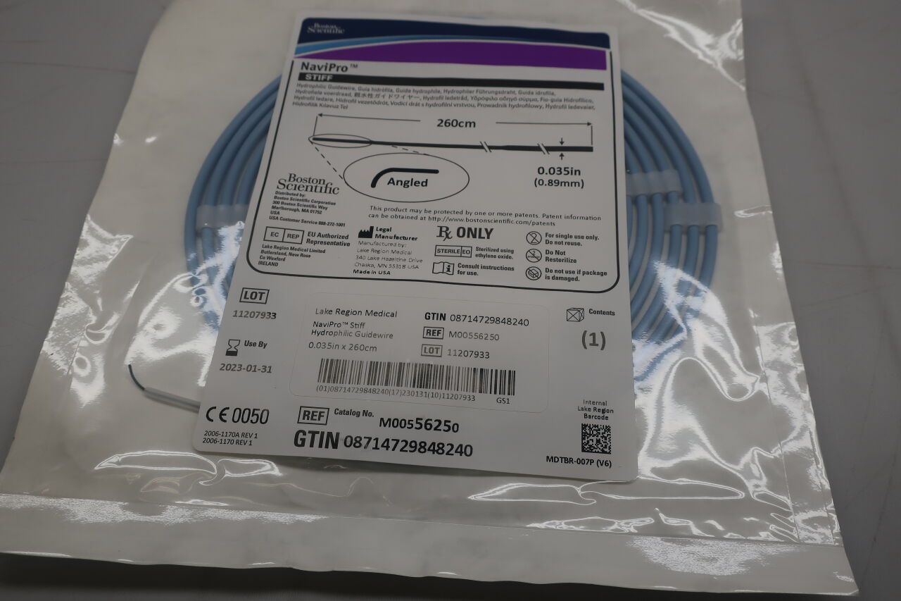 5625 - BOSTON SCIENTIFIC - NaviPro Hydrophilic Guidewire - Stiff, Angled - .035" x 260cm, () - ( Expiry Date: 2022-09-30 )