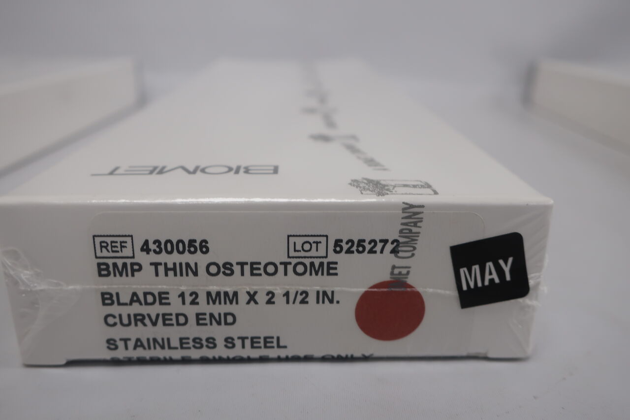 430056 - BIOMET - BMP Stainless Steel Thin Curved Osteotome Blade, 2-1/2 in. Length x 20 mm Width, (BX/1) - ( Expiry Date: 2023-05-16 )