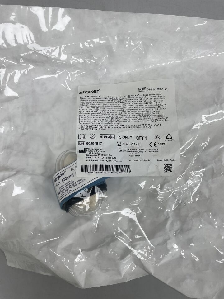 5921-109-135 - STRYKER - Color Cuff Tourniquet Cuff Single Bladder, Single Port and Quick Connect Connector 9inx1.75in (23cm x 4.5cm), (EA) - ( Expiry Date: 2023-11-06 )