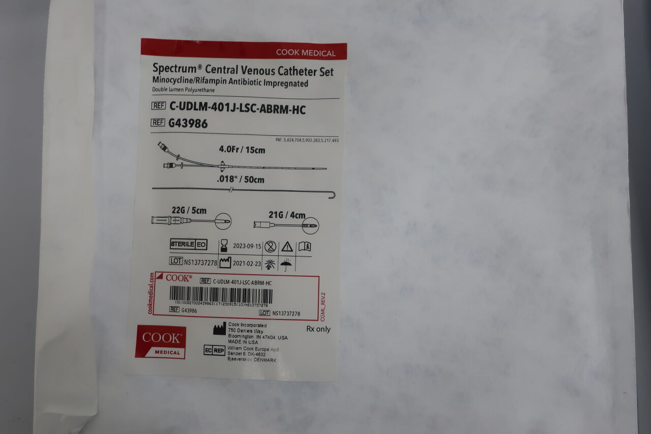 G43986 - COOK - Spectrum Double Lumen Central Venous Catheter Minocycline/Rifampin, 4F x 15cm, () - ( Expiry Date: 2023-12-15 )