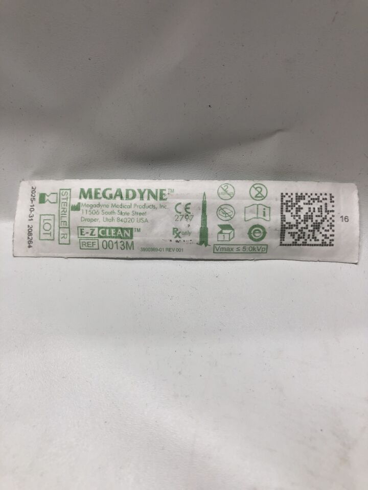 0013M  -  MEGADYNE  -  E-Z Clean, PTFE Coated, Electrosurgical Blade, 2.75in  , ( EA )  -  ( Expiry Date : 2025-10-31 )