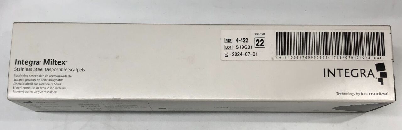 4-422 - INTEGRA - Stainless Steel Scalpels, Size 22, (BX/10) - ( Expiry Date: 2024-07-01 )
