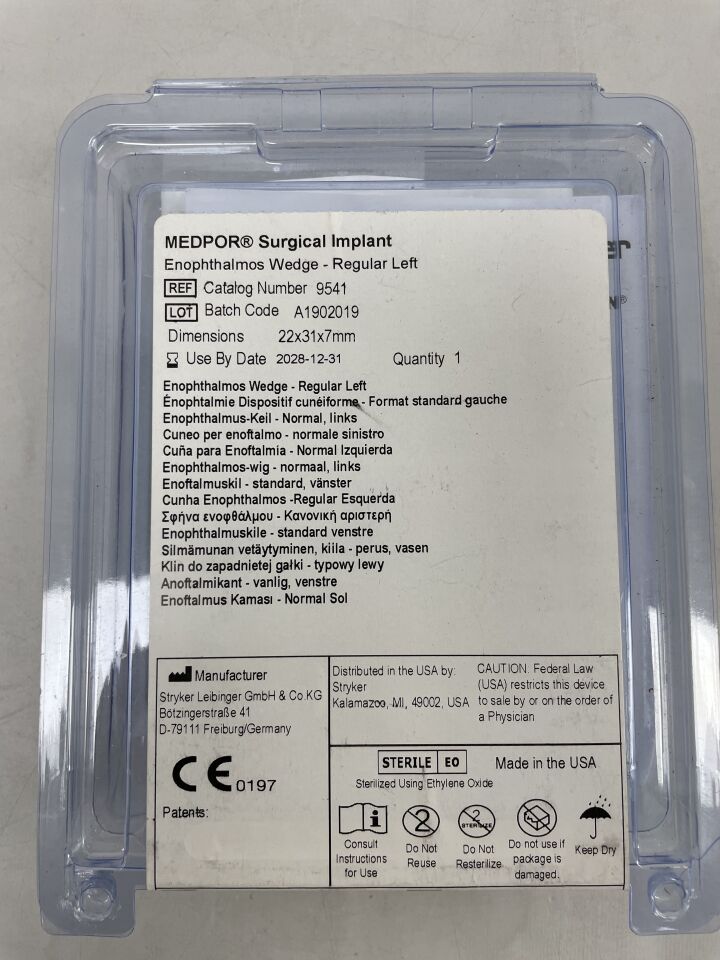 9541  -  STRYKER  -  medpor wedge, left 22mm x 31mm x 7mm , ( EA )  -  ( Expiry Date : 2028-12-31 )