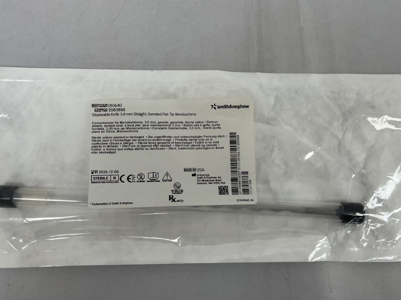 10640 - 史密斯和內普休 - 一次性刀：3.0mm 直刃鋸齒平頭半月板切除刀，（EA）-（有效期至：2026-12-08）