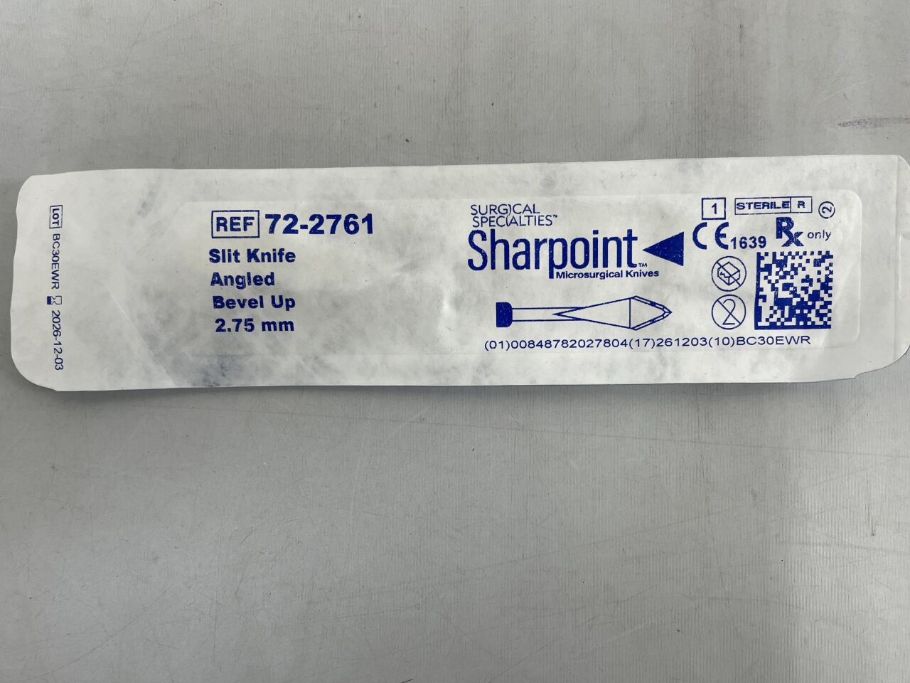 72-2761  -  SURGICAL SPECIALTIES  -  sharpoint slit knife angled, bevel up 2.75mm , (  )  -  ( Expiry Date : 2026-12-03 )