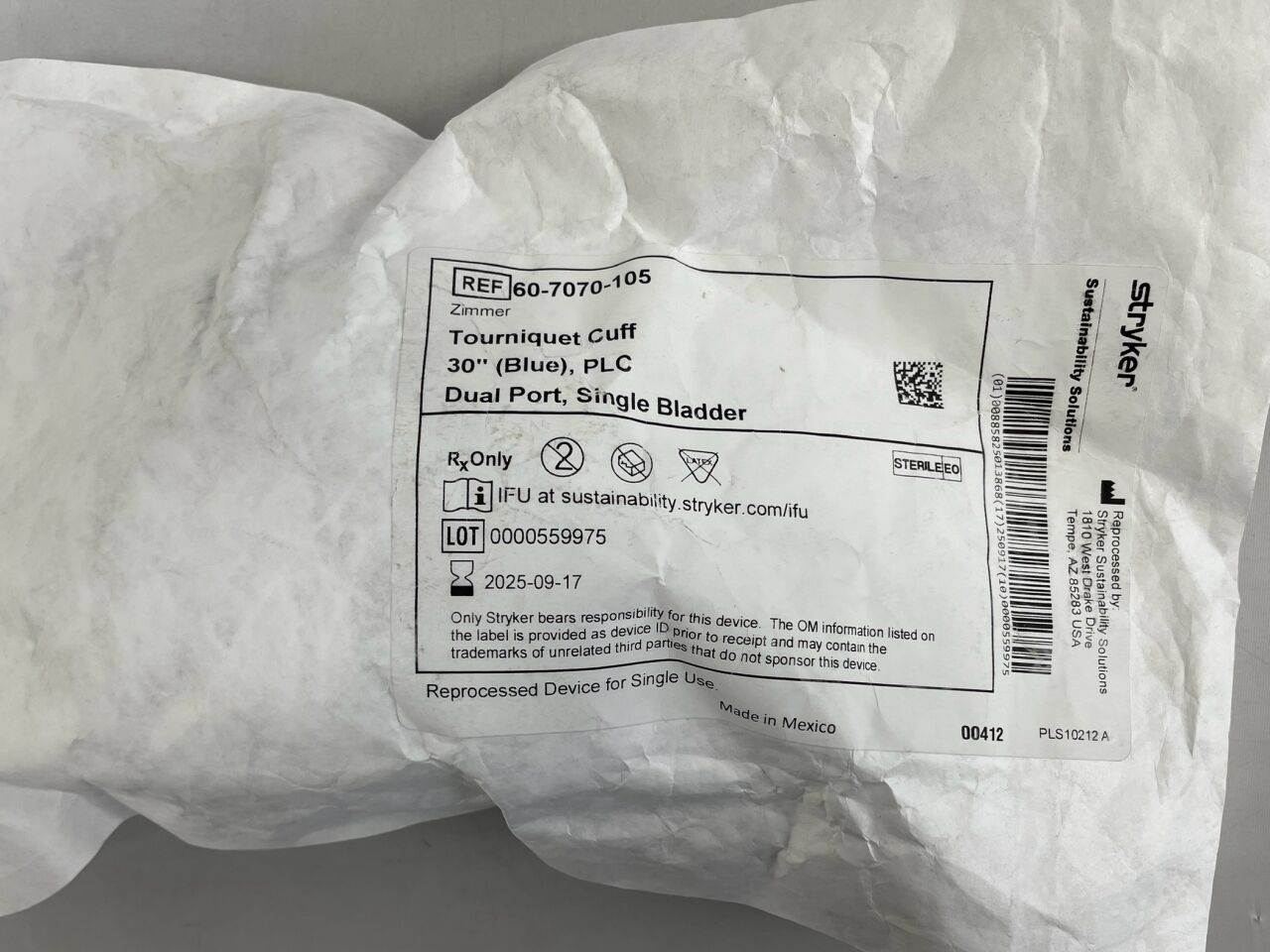 60-7070-105  -  STRYKER  -  Disposable Tourniquet Cuff, Dual Port, 30", Blue , (  )  -  ( Expiry Date : 2025-09-17 )