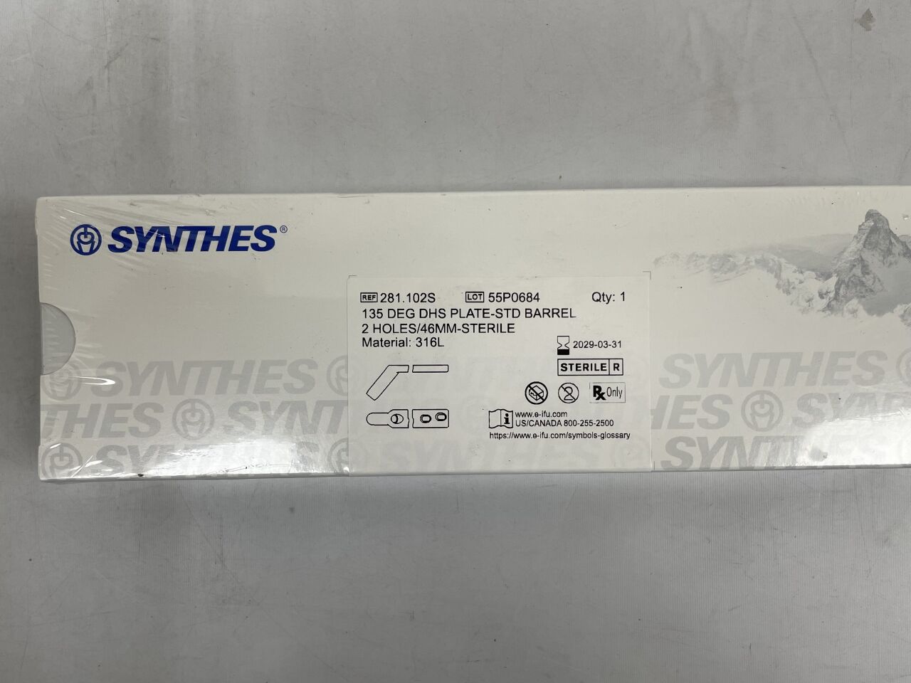 281.102S - SYNTHES - DHS Plate, 5 Holes, Stainless Steel, 135° Angle, 46 mm Shaft Length, with Standard Barrel, 38 mm Barrel Length, 12.6 mm Barrel Diameter, 19 x 5.8 mm, (EA) - ( Expiry Date: 2029-03-31 )