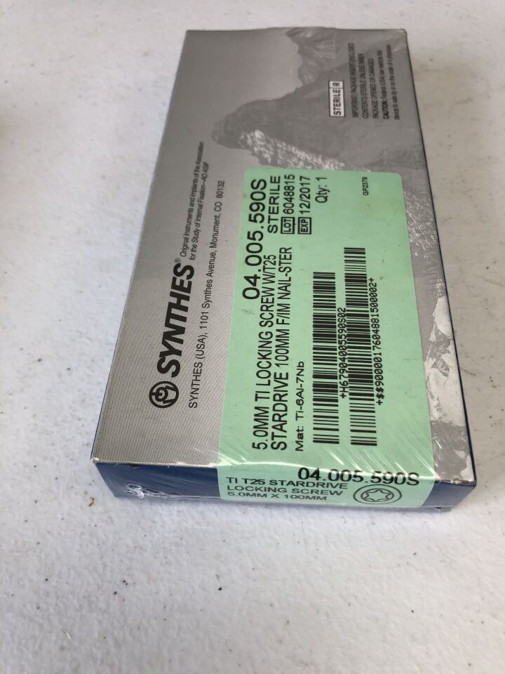 04.005.590S - SYNTHES - Titanium T25 Stardrive Locking Screw, 5mm X 100mm, (BX/1) - ( Expiry Date: 2017-12-01 )