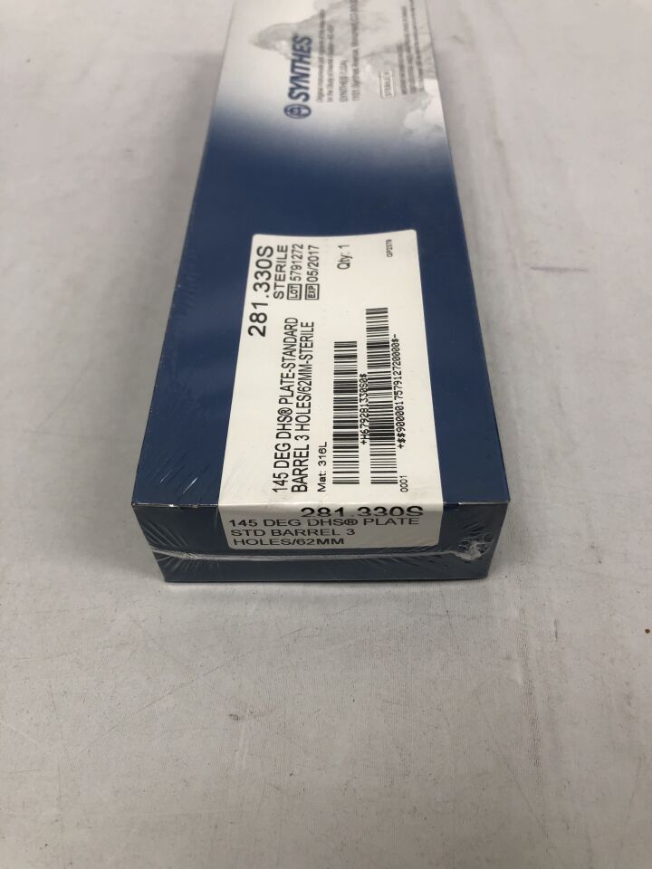 281.330S - SYNTHES - 145 Degree DHS Plate-STD Barrel, 3 holes, 62mm, (BX/2) - ( Expiry Date: 2017-05-31 )
