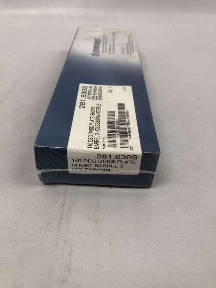 281.630S - SYNTHES - 140 Degree DHS Plate-Short Barrel, 3 Holes, 82mm, (BX/1) - ( Expiry Date: 2016-08-31 )