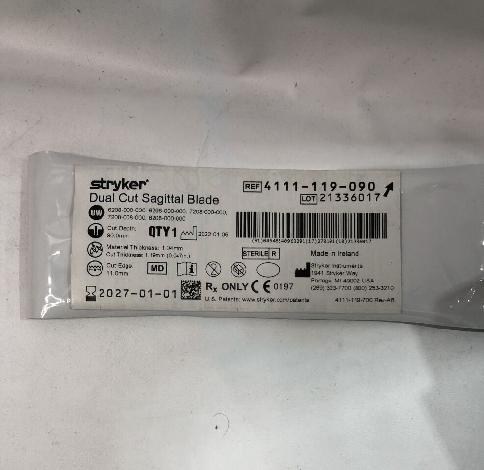 4111-119-090  -  STRYKER  -  Dual Cut Sagittal Blade, 90mm L x 18mm W, 1.19mm Material Thicknes , ( EA )  -  ( Expiry Date : 2027-01-01 )