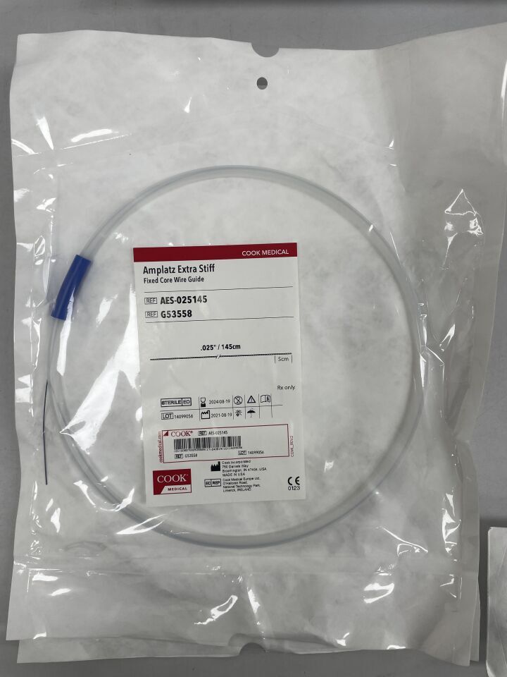 G53558 - COOK - Amplatz Extra Stiff Fixed Core Wire Guide, EXTRA STIFF 0.025" X 145CM, (EA) - ( Expiry Date: 2024-08-19 )