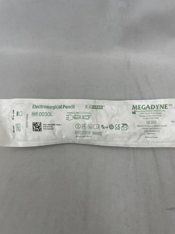 0030L - ETHICON - Lápiz electroquirúrgico Megadyne de fácil limpieza, monopolar, de hoja, con interruptor basculante (unidades) - (Fecha de caducidad: 30/11/2027)