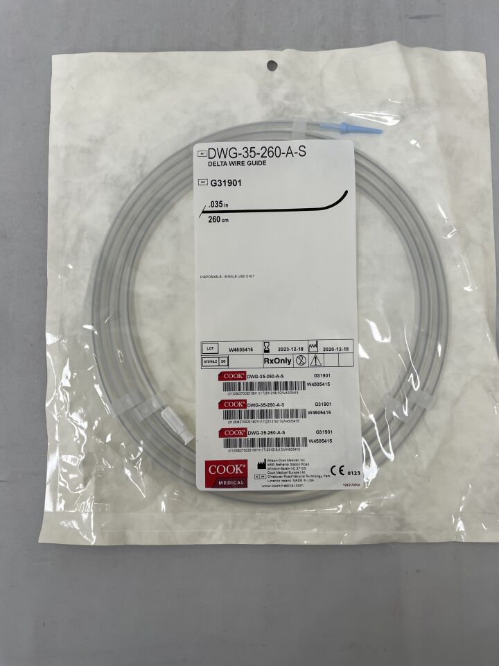 G31901 - COOK - Delta Guidewire, Fully Hydrophilic Coated 0.035" x 260cm, Angled, (EA) - ( Expiry Date: 2023-12-18 )