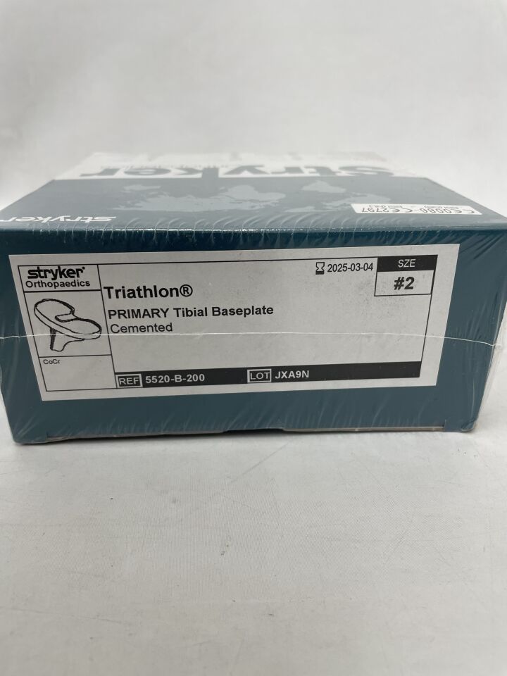 5520-B-200  -  STRYKER  -  Triathlon Primary Tibial Baseplate Cemented #2 , ( BX/1 )  -  ( Expiry Date : 2025-03-04 )