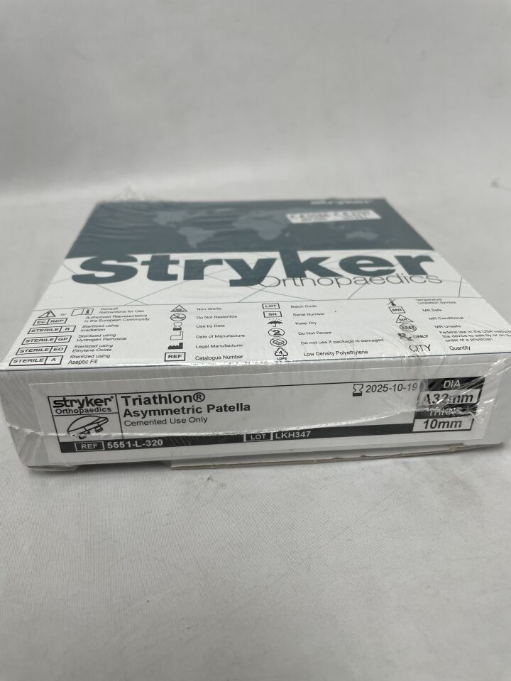 5551-L-320  -  STRYKER  -  Triathlon Asymmetric Patella A32mm 10mm , ( BX/1 )  -  ( Expiry Date : 2025-10-19 )