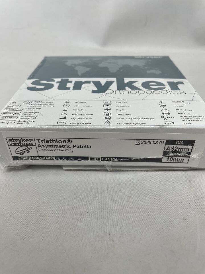 5551-L-320  -  STRYKER  -  Triathlon Asymmetric Patella A32mm 10mm , ( BX/1 )  -  ( Expiry Date : 2026-03-01 )