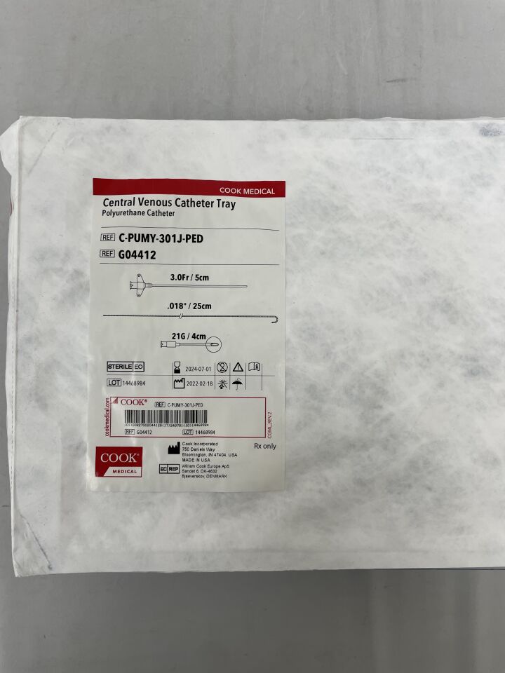 G04412 - COOK - Central Venous Catheter Tray, (EA) - ( Expiry Date: 2024-07-01 )