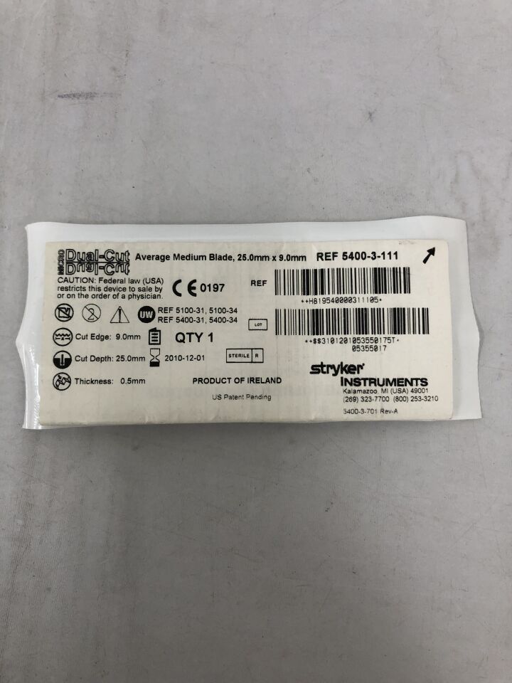 5400-3-111 - STRYKER - Average Medium Blade, 25.0mm x 9.0mm, (EA) - ( Expiry Date: 2010-12-01 )
