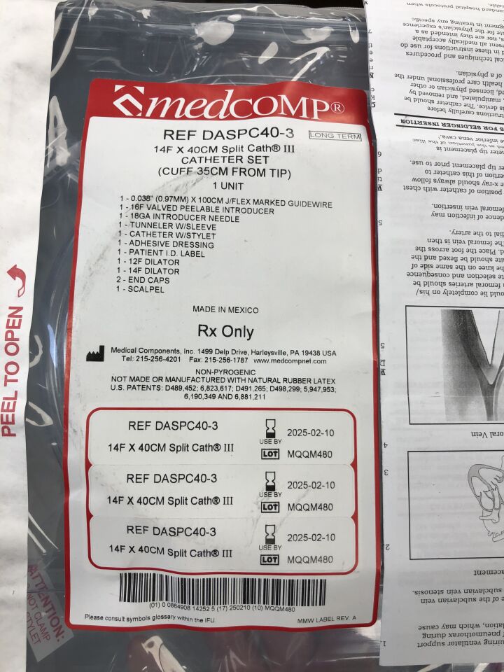 DASPC40-3 - MEDCOMP - Set de catéter Split Cath III, 14F x 40 cm, manguito a 35 cm de la punta, (unidad) - (Fecha de caducidad: 10/02/2025)