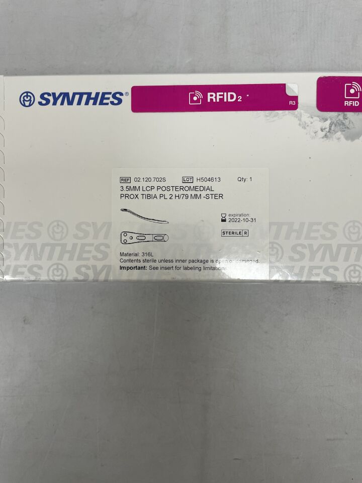 02.120.702S - SYNTHES - 3.5 mm LCP POSTEROMEDIAL PROX TIBIA PL 2 H/79 mm, (BX/1) - ( Expiry Date: 2022-10-31 )