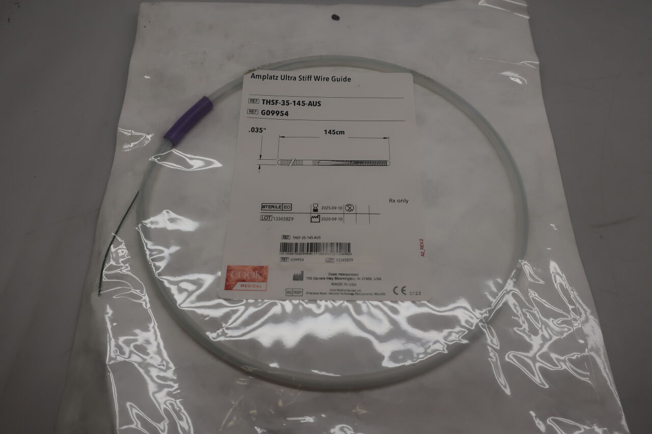 G09954 - COOK - Amplatz Ultra Stiff Wire Guide - THSF-35-145-AUS - .035" x 145cm, (EA) - ( Expiry Date: 2023-08-21 )