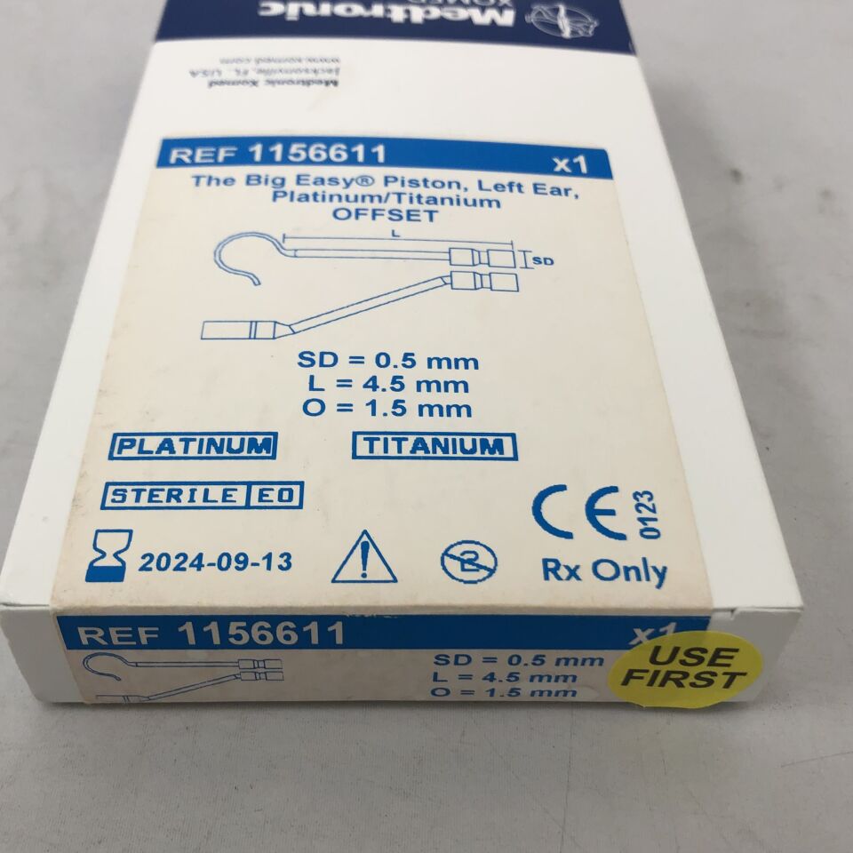 1156611 - MEDTRONIC - The Big Easy Piston, Left Ear, Platinum/Titanium, Offset, 0.5mm SD, 4.5mm L, 1.5mm O, (BX/1) - ( Expiry Date: 2024-09-13 )