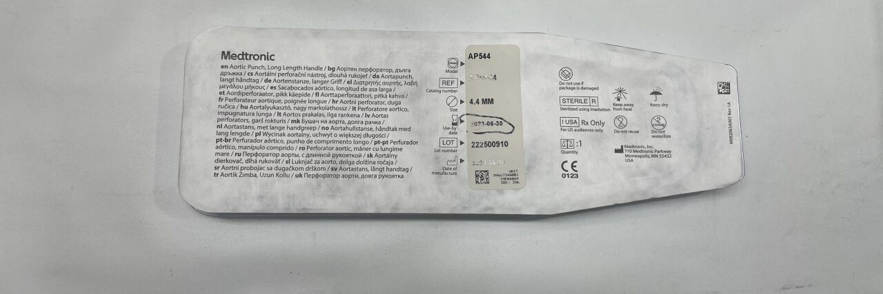 APU544 - MEDTRONIC - Aortic Punch, Long Length Handle, 4.4mm diamter, () - ( Expiry Date: 2022-10-23 )