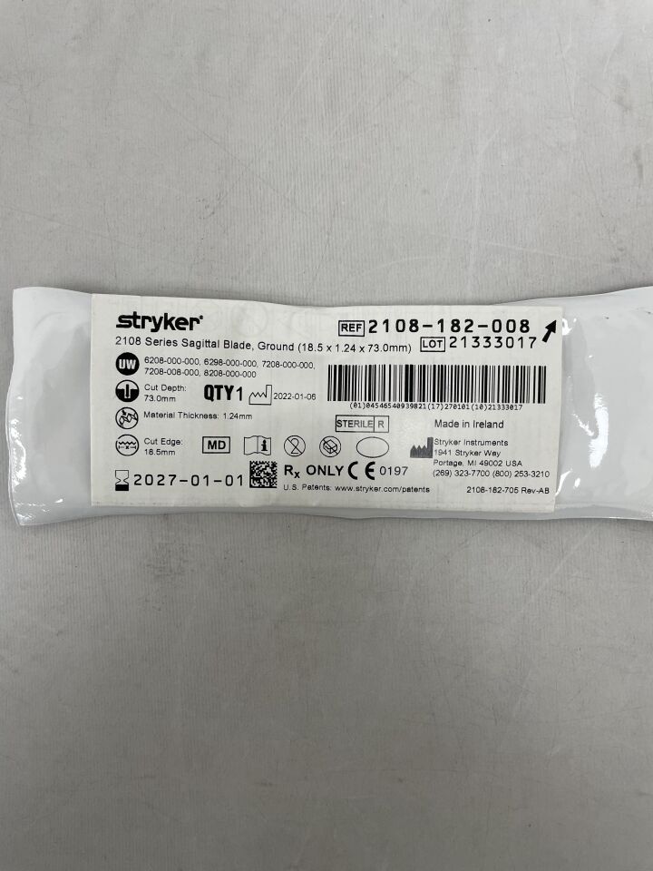 2108-182-008  -  STRYKER  -  Sagittal Blade, No Offset 18.6mm x 84.4mm x 1.24mm , ( EA )  -  ( Expiry Date : 2027-01-01 )