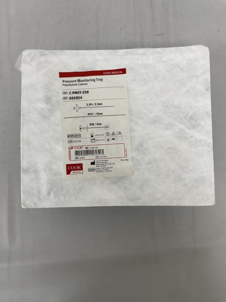 G02854 - COOK - Central Venous Catheter Tray, 2.5 Fr/21G x 2.5 cm, (EA) - ( Expiry Date: 2022-01-01 )
