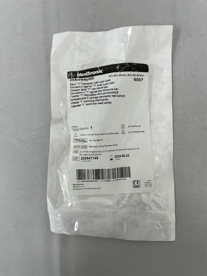 6007 - MEDTRONIC - Intersept Equal "Y" Connector w/ Luer Lock 9.5x9.5x9.5mm, (EA) - ( Expiry Date: 2024-06-22 )