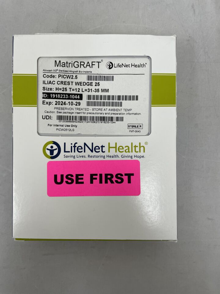 PICW2.5 - LIFENET HEALTH - MatriGRAFT Bio-Implants Iliac Crest Wedge 25, 25mm X 12mm X 31-35mm, (BX/1) - ( Expiry Date: 2024-10-29 )