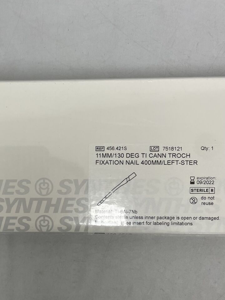456.421S - SYNTHES - Titanium Alloy Left Cannulated Trochanteric Fixation Nail, 11 x 400mm, () - ( Expiry Date: 2022-09-30 )