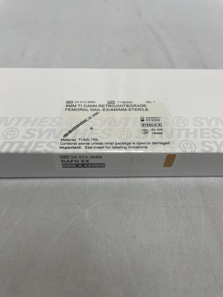04.013.368S - SYNTHES - Cannulated Expert Retrograde/Antegrade Femoral Nail, Green, 9 x 440mm, (BX/1) - ( Expiry Date: 2022-01-31 )