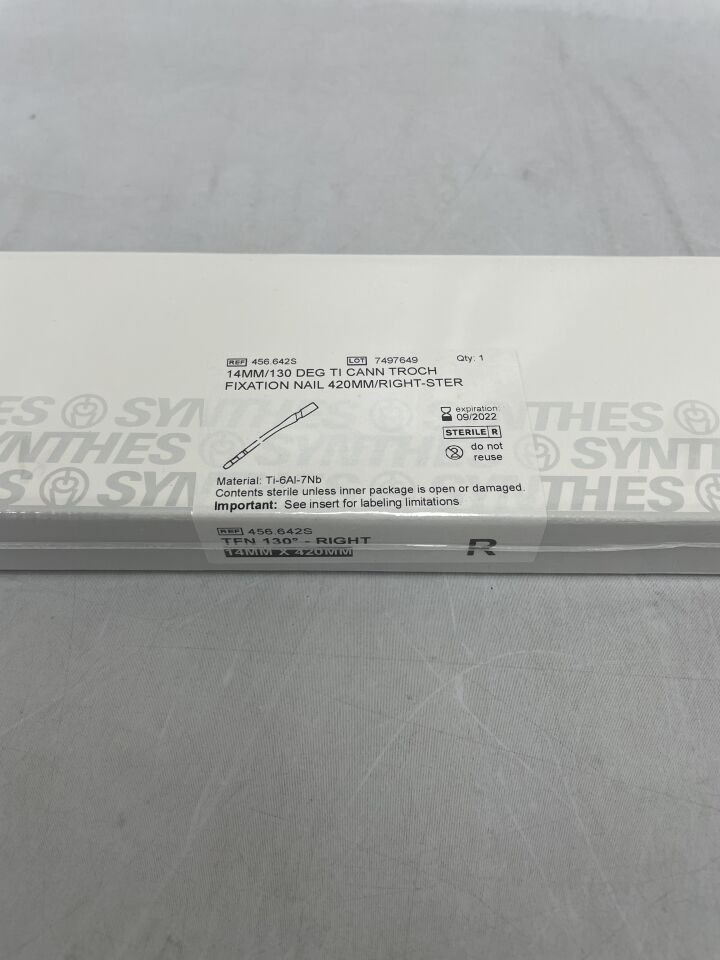 456.642S - SYNTHES - Titanium Alloy Right Cannulated Trochanteric Fixation Nail, 14 x 420mm , (BX/1) - ( Expiry Date: 2022-09-30 )
